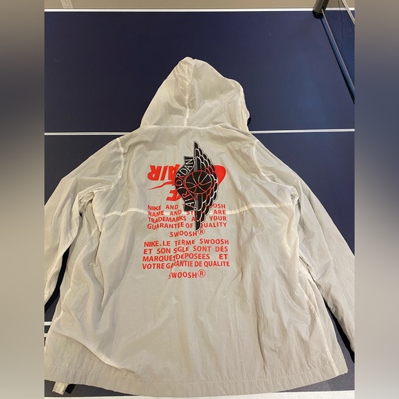 Air Jordan Windbreaker - Picture 2 of 2
